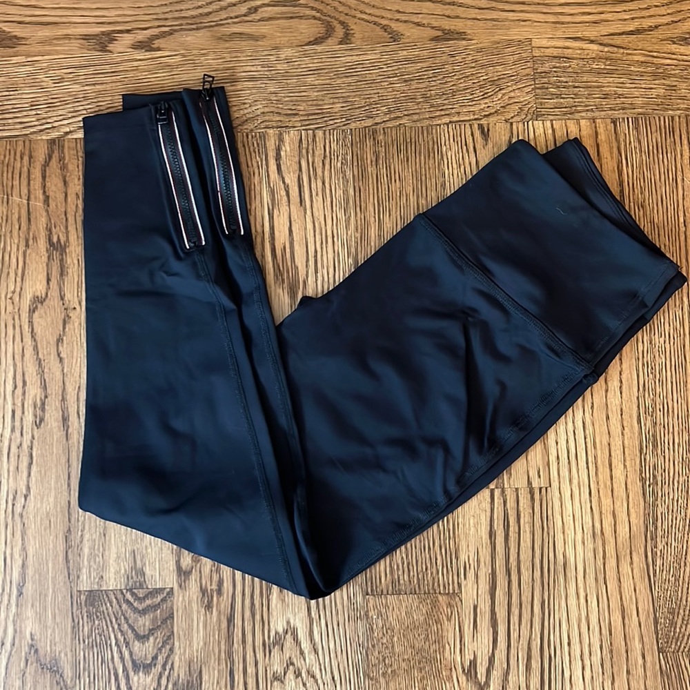 Black beyond leggings with zipper detail